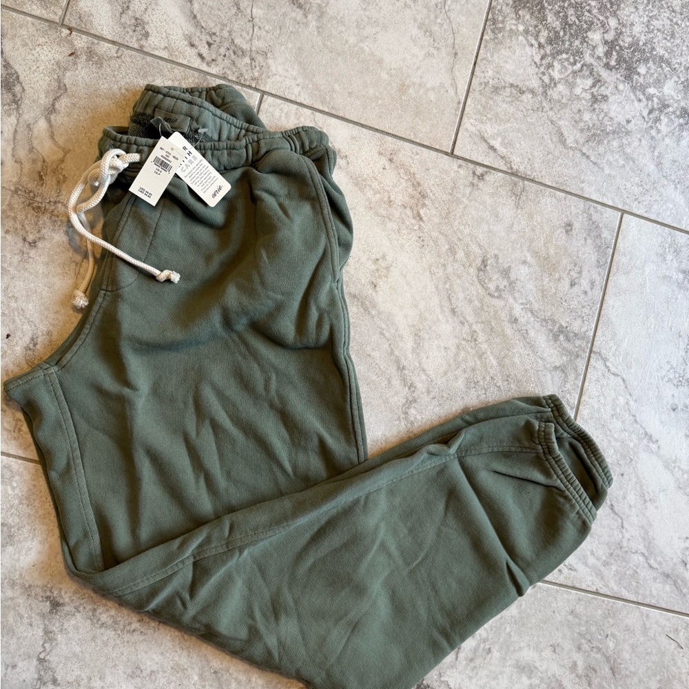 Women’s arie Olive Green Drawstring Jogger Pants